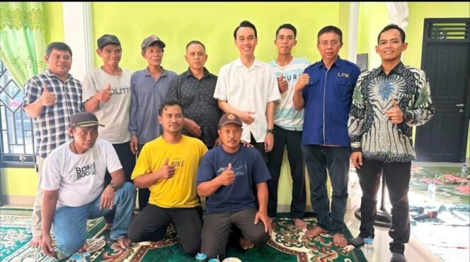 
					Warga Desak Bawaslu OKI Tindak Tegas Kepala Desa Tanjung Makmur yang Diduga Tidak Netral di Pilkada