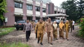 Wakil Bupati Ogan Komering Ilir (OKI), Supriyanto, S.H., meninjau sejumlah aset strategis milik Pemkab OKI bersama sejumlah Organisasi Perangkat Daerah (OPD) terkait pada Selasa (25/2/25)