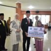 Pemerintah Kabupaten Ogan Komering Ilir (OKI) melalui Badan Amil Zakat Nasional (BAZNAS) OKI memberikan bantuan modal tanpa bunga kepada pelaku Usaha Mikro, Kecil, dan Menengah (UMKM)