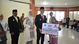 Pemerintah Kabupaten Ogan Komering Ilir (OKI) melalui Badan Amil Zakat Nasional (BAZNAS) OKI memberikan bantuan modal tanpa bunga kepada pelaku Usaha Mikro, Kecil, dan Menengah (UMKM)