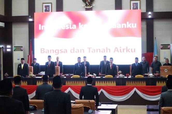 
					DPRD Kabupaten Ogan Komering Ilir (OKI) menggelar Rapat Paripurna ke-XVI Masa Sidang II Tahun Sidang 2024-2025 dalam rangka mendengarkan pidato perdana Bupati dan Wakil Bupati OKI periode 2025-2030