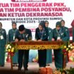 Pelantkan Ike Meilina Muchendi, S.E., M.Si, sebagai Ketua Tim Penggerak PKK, Ketua Dewan Kerajinan Nasional Daerah (Dekranasda), serta Ketua Pembina Posyandu Kabupaten Ogan Komering Ilir (OKI) untuk masa bakti 2025-2030