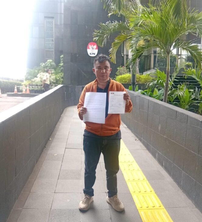 
					Ali Pudi, di Gedung KPK RI