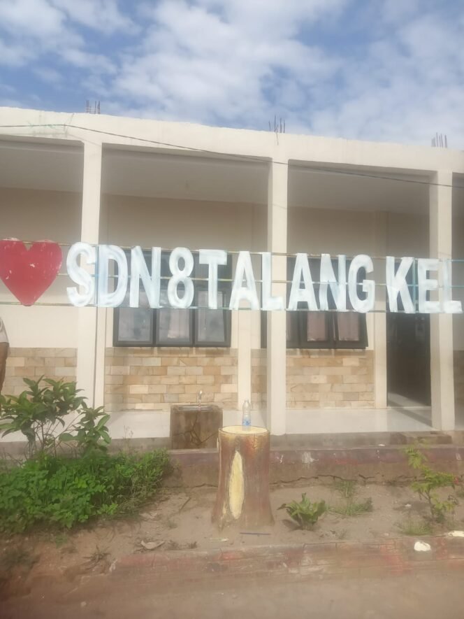 
					Ironis! Gedung Baru SDN 08 Talang Kelapa Sudah Bocor, Aktivitas Belajar Terganggu